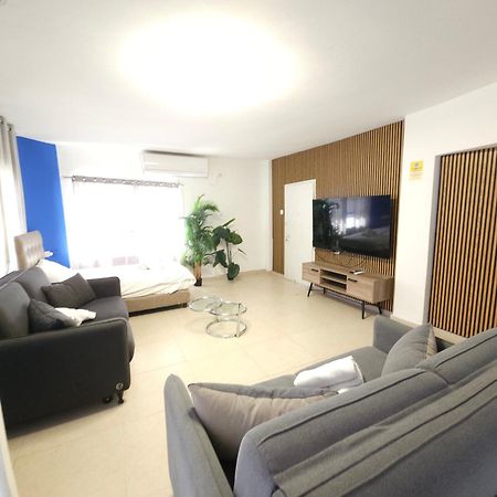 Barak Royal Suites 20 Garden Jacuzzi - ג'קוזי בחצר Eilat Esterno foto