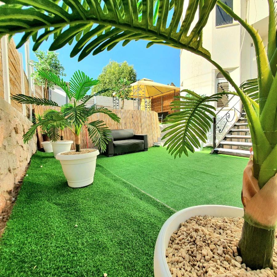 Barak Royal Suites 20 Garden Jacuzzi - ג'קוזי בחצר Eilat Esterno foto